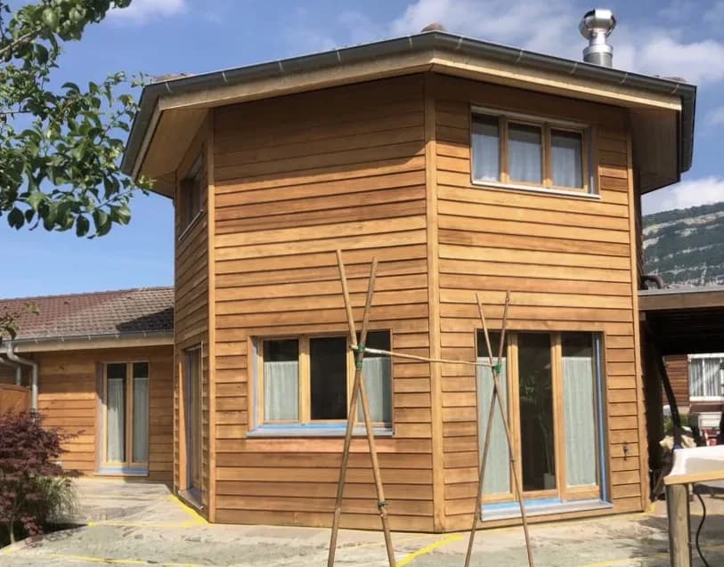 Façades bois & chalets — nettoyage et hydrogommage de façade