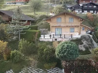 Sablage de chalet en bois — restauration de façade et madriers en Suisse romande