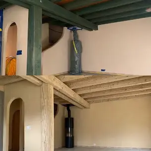 Sablage poutres et plafond en bois à La Rippe.