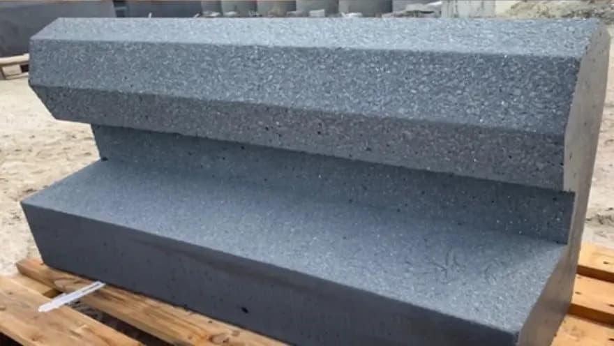 600 pièces en béton