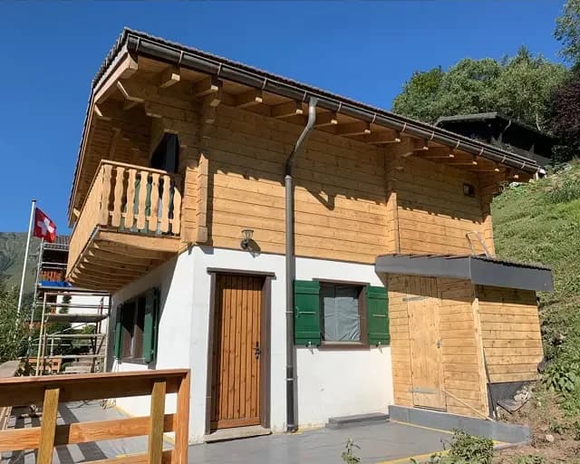 Sablage & Gommage (Valais) d'un chalet en bois.