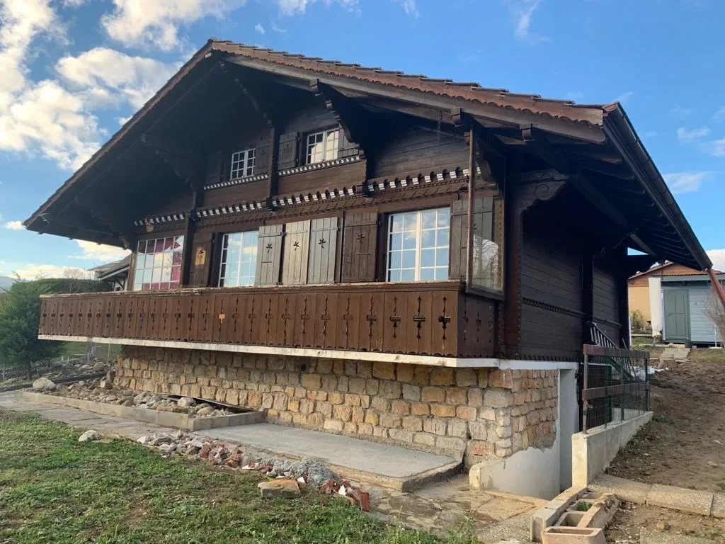 Gommage & Sablage (valais) d'un chalet : état avant les travaux