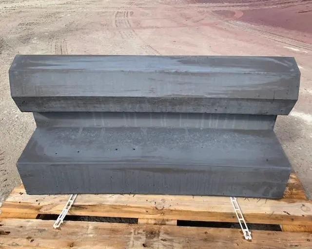 Sablage béton de 800 pièces décoratives à Pregny-Chambésy : état avant les travaux