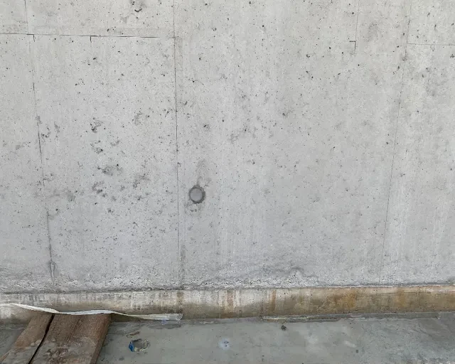 Sablage béton (Meyrin) divers testes pour deux bâtiments : état avant les travaux