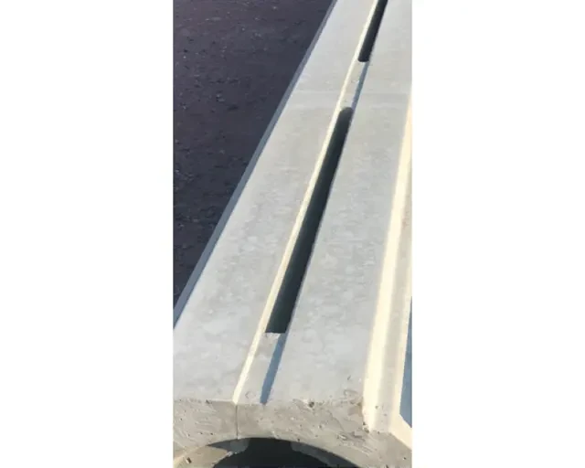Sablage béton (valais) de 6.2 kilomètres pour l'autoroute entre Sion et Sierre : état avant les travaux