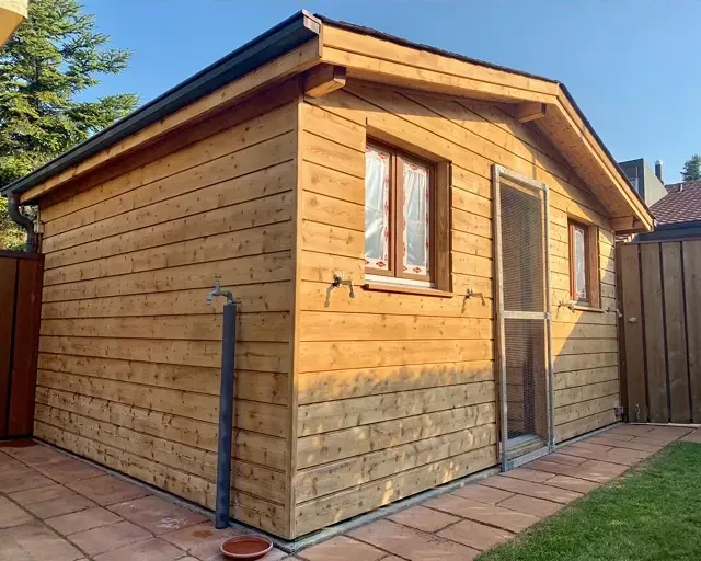 Sablage et aérogommage d'un cabanon de jardin : résultat après les travaux (1)