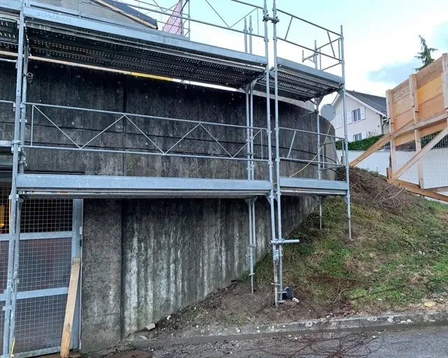 Sablage des murs en béton (Vaud) du nouveau collège à 1026 Echandens : état avant les travaux