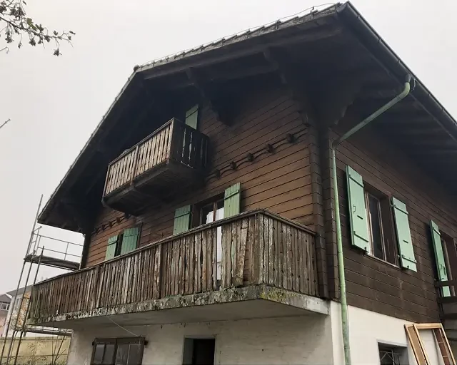 Sablage & Gommage (Neuchâtel) d'un chalet en bois : état avant les travaux